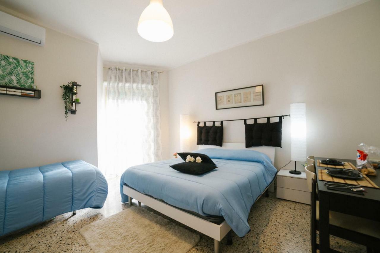 Little Room ซาแลร์โน ภายนอก รูปภาพ