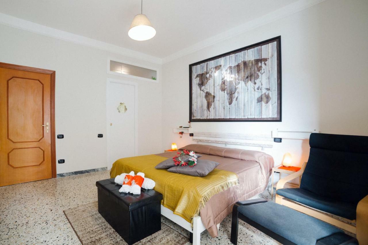 Little Room ซาแลร์โน ภายนอก รูปภาพ